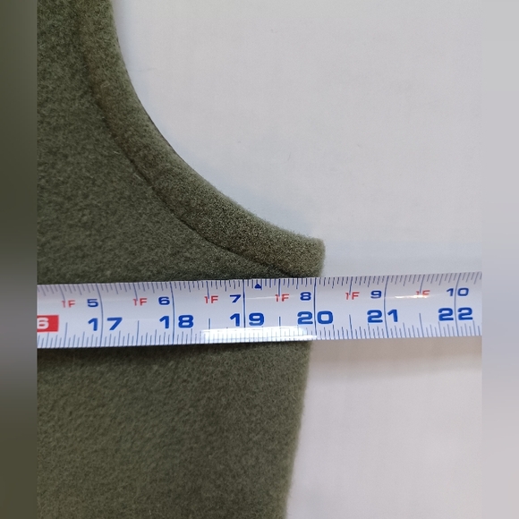 Woolrich Women's Olive Green Wool Vest Women's Size Small - Picture 9 of 14